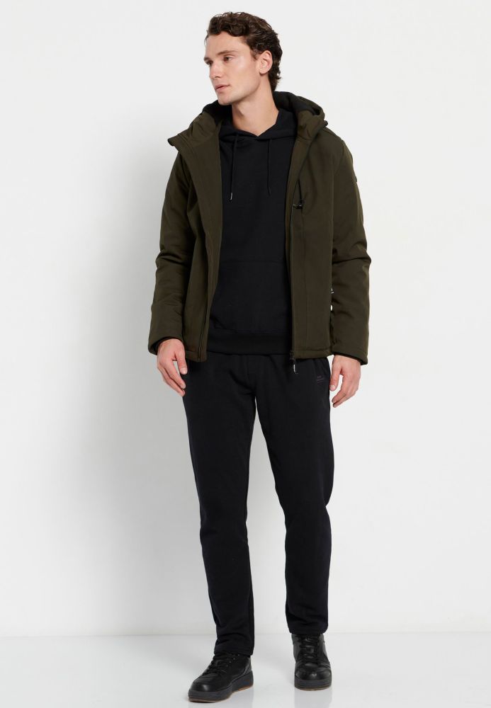 Softshell μπουφάν με ελαφριά επένδυση και κουκούλα
