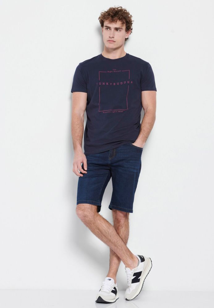 T-shirt με minimal branded τύπωμα