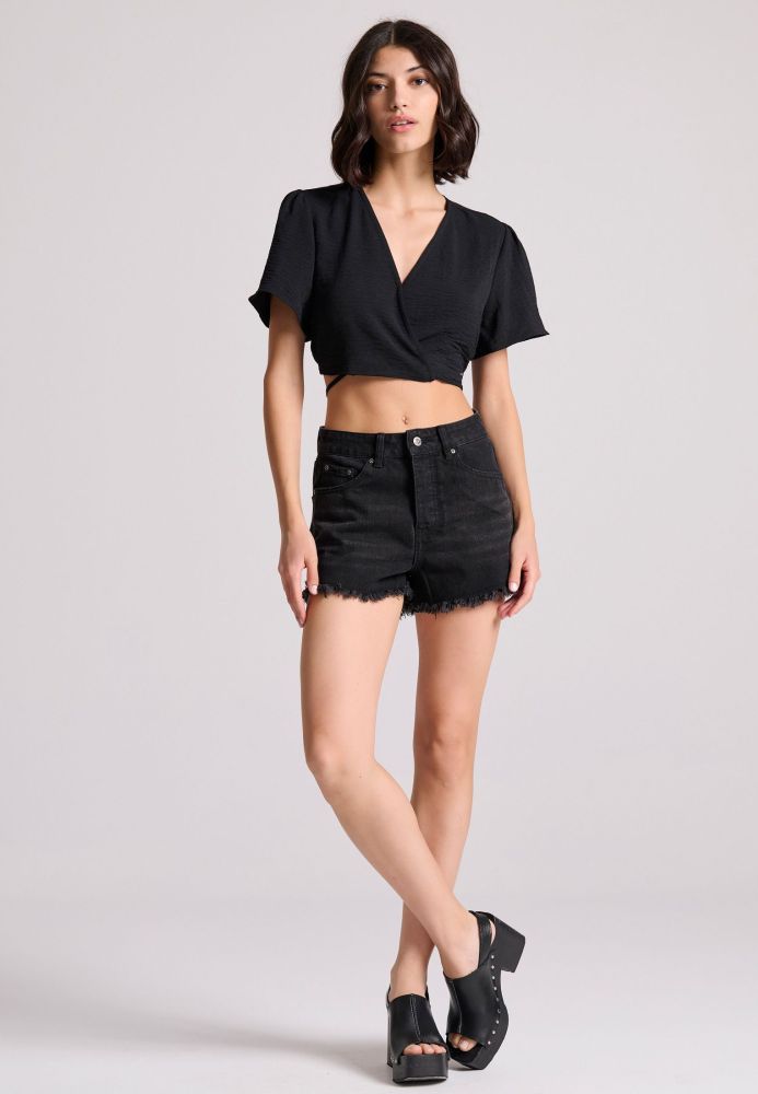 Γυναικείο cutoff τζιν σορτς με whisker details