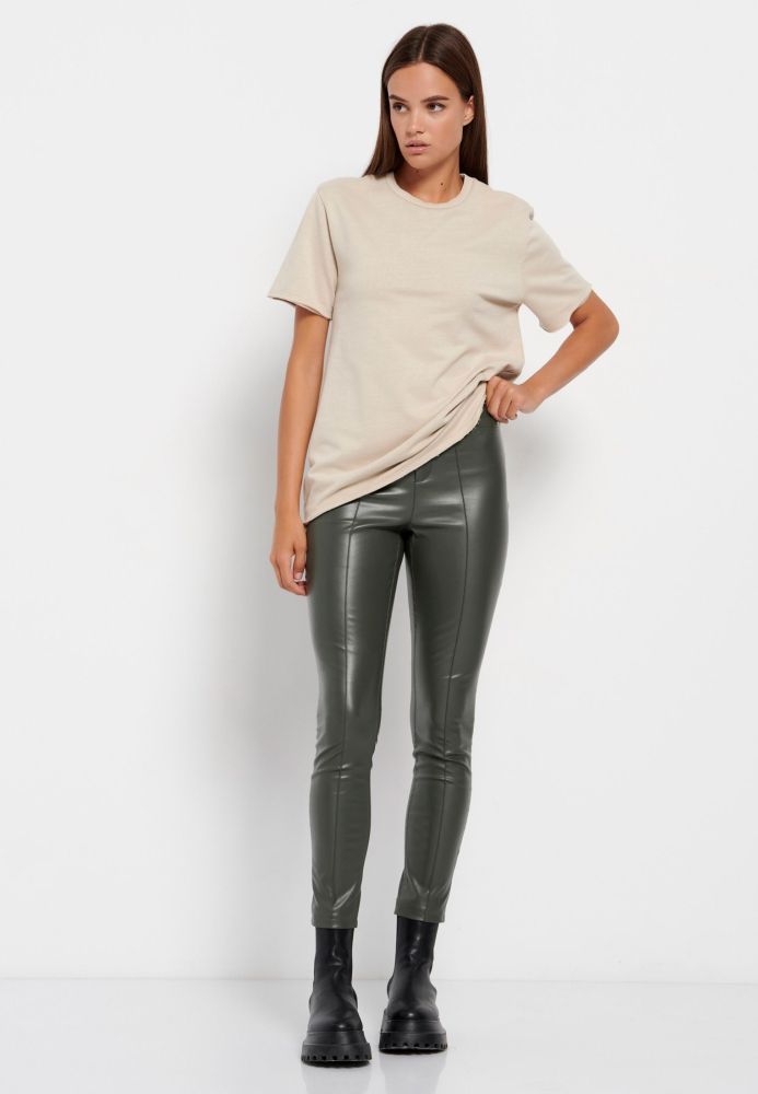 Garment dyed t-shirt με raw edges