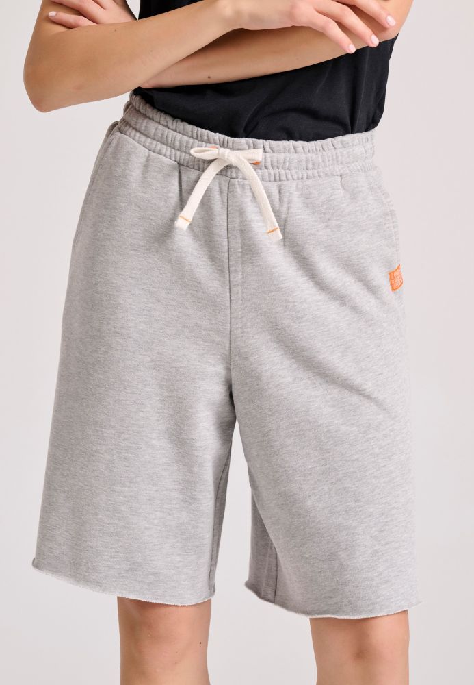 Loose fit γυναικεία αθλητική βερμούδα
