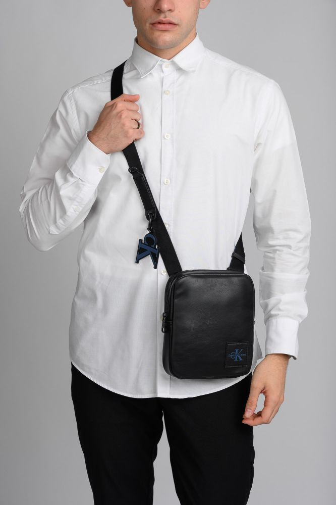 Τσαντάκι Χιαστί Calvin Klein Tagged Reporter 18 K50K510117 BDS