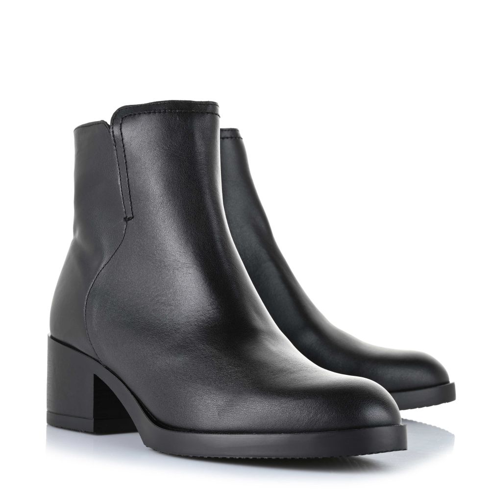 Δερμάτινα Ankle Μποτάκια Wonders Cloe G-6240 Negro