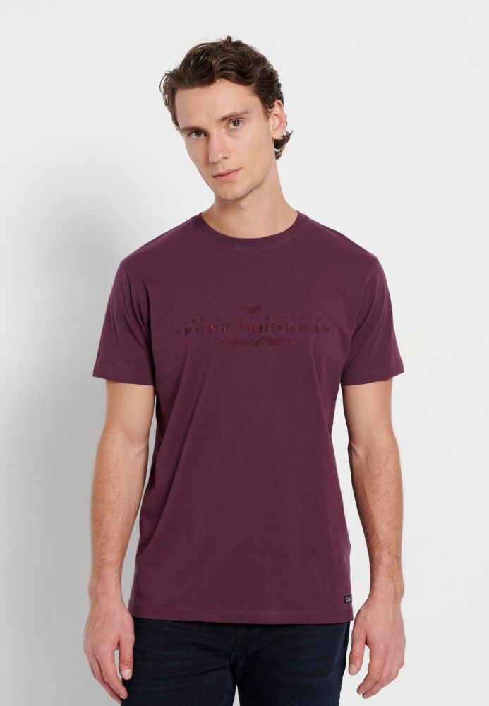 T-shirt με κέντημα στο στήθος