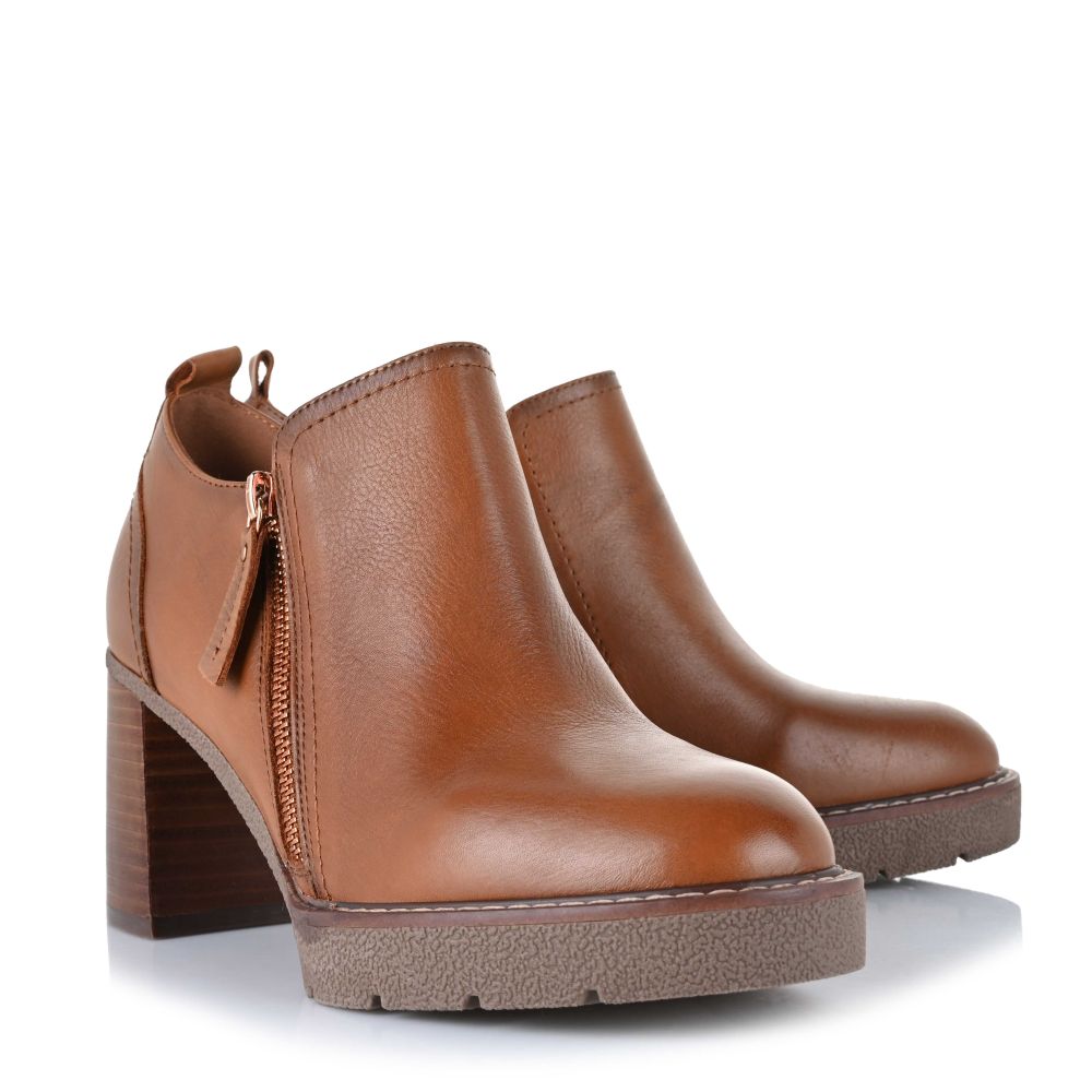 Δερμάτινα Ankle Μποτάκια Carmela 161861 Camel