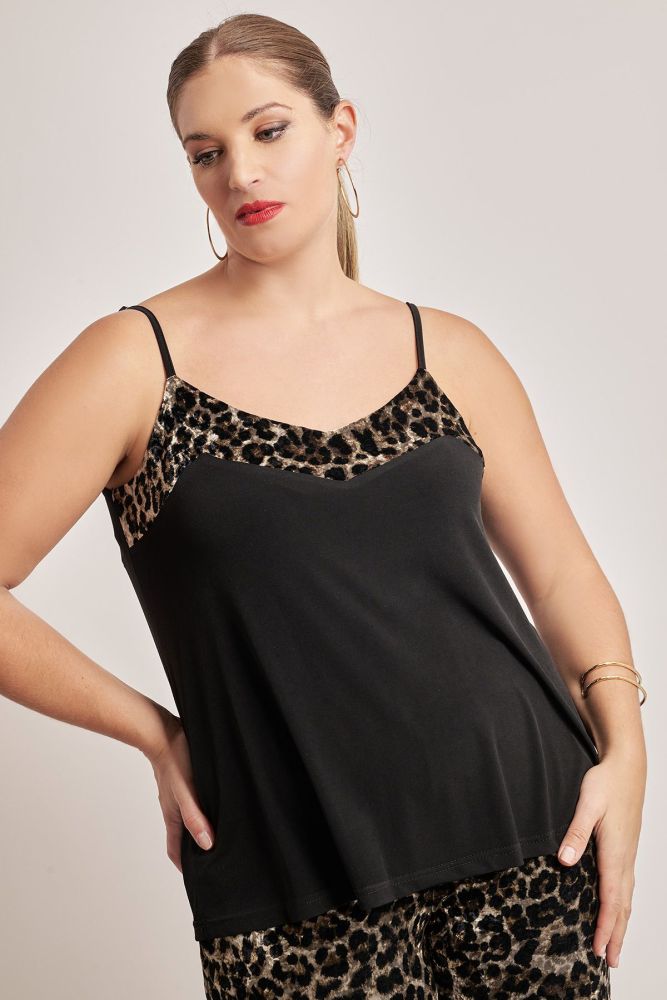 Τοπ με animal print λεπτομέρειες