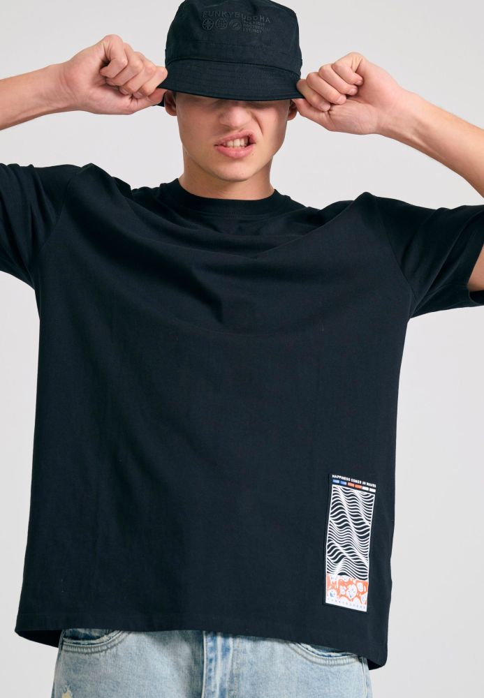 Relaxed fit t-shirt με abstract τύπωμα
