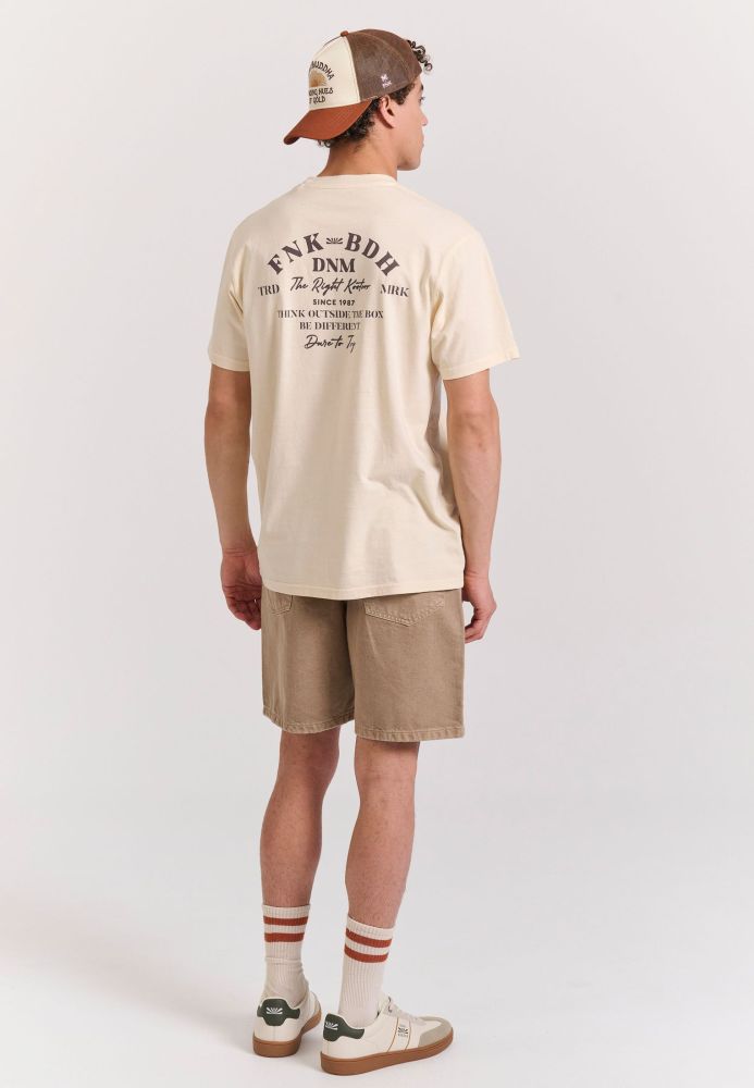 T-shirt με text artwork τύπωμα στην πλάτη
