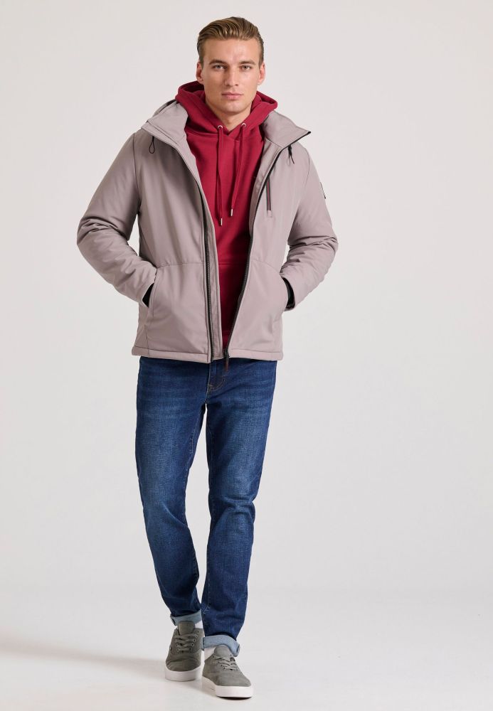 Softshell μπουφάν με ελαφριά επένδυση και κουκούλα