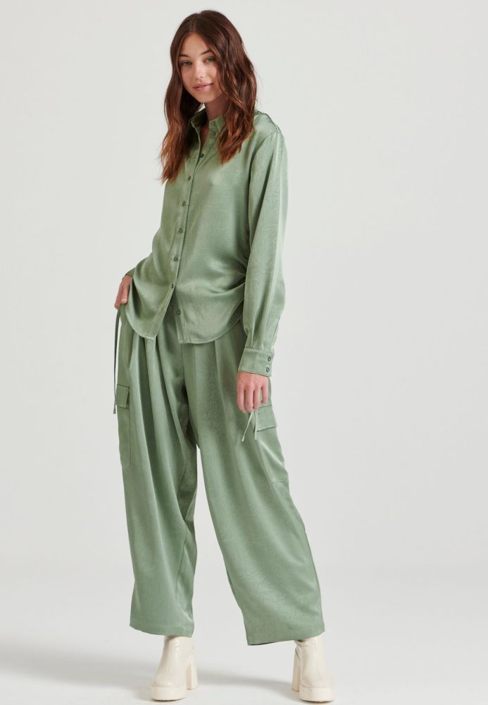 Loose fit cargo παντελόνι με 3D crinkle εφέ