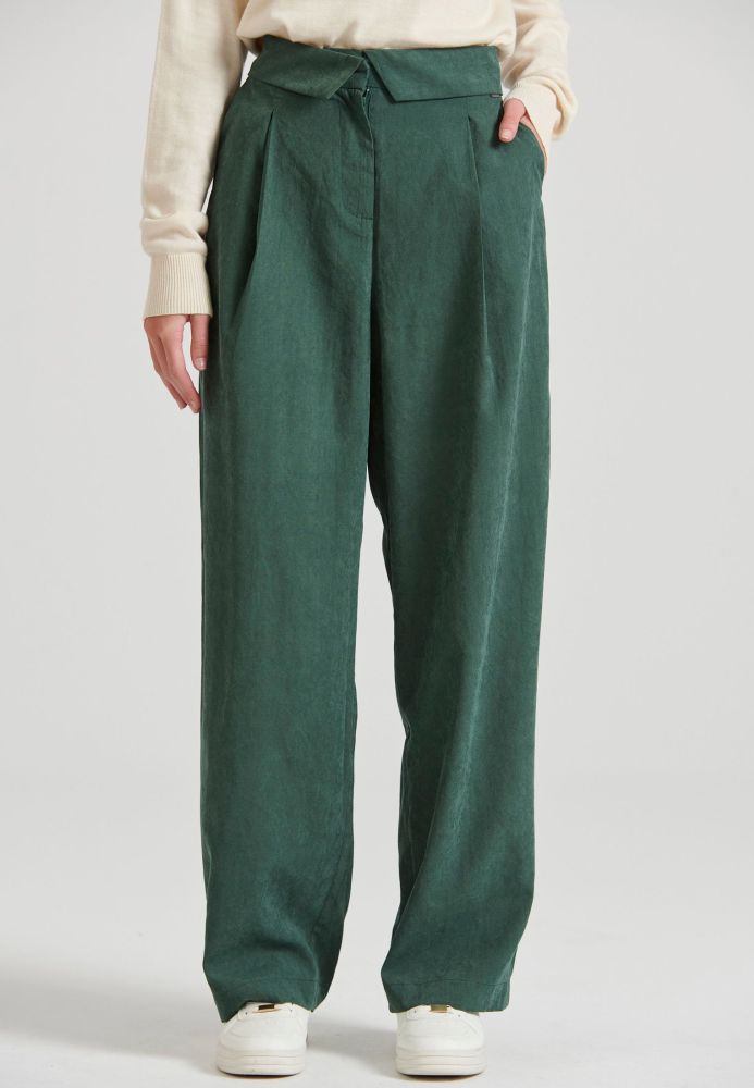 Wide leg fit παντελόνι με μονή πιέτα στη μέση