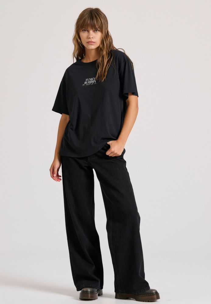 Relaxed fit t-shirt με graphic τύπωμα στη πλάτη