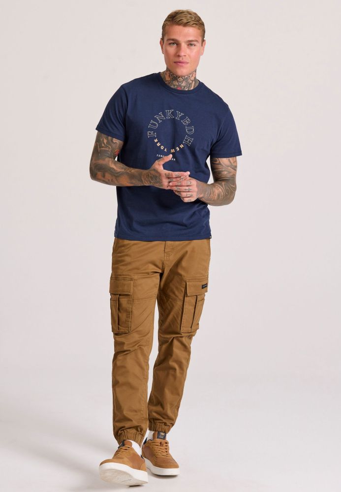 T-shirt με graphic τύπωμα στο στήθος