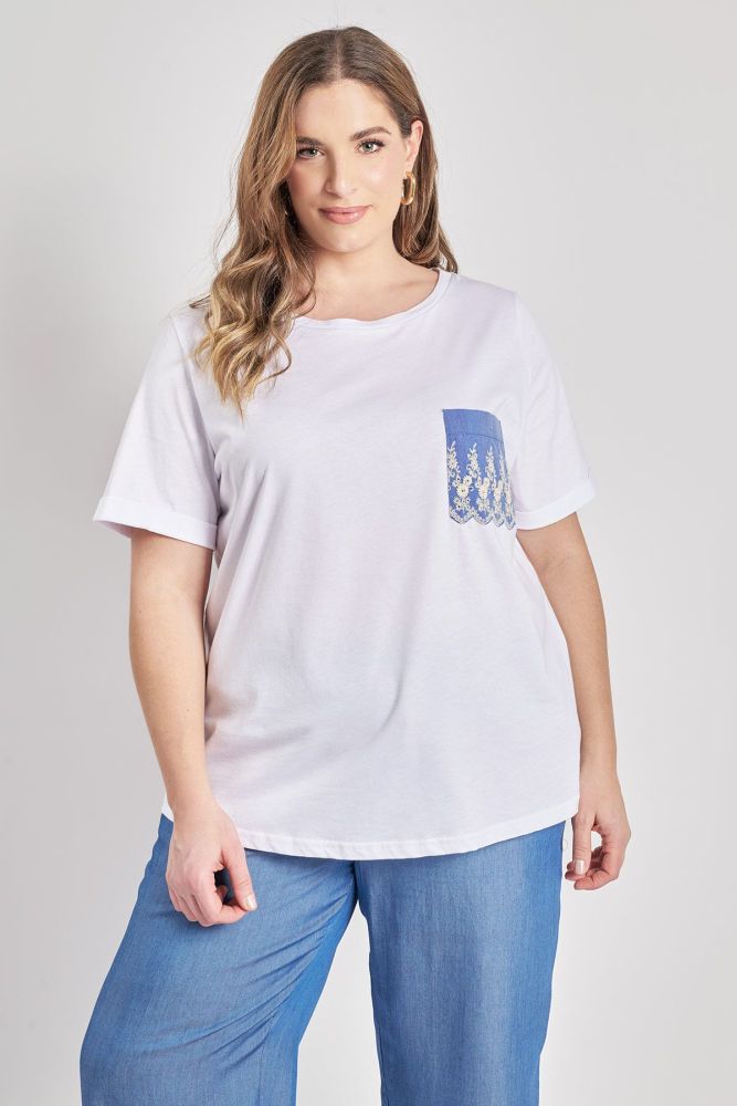 T-shirt με τσέπη με κέντημα