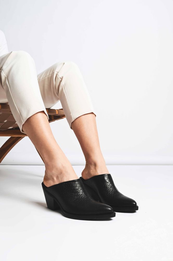 Δερμάτινα Mules So Chic By Vsk Zoya 5002-01 Black
