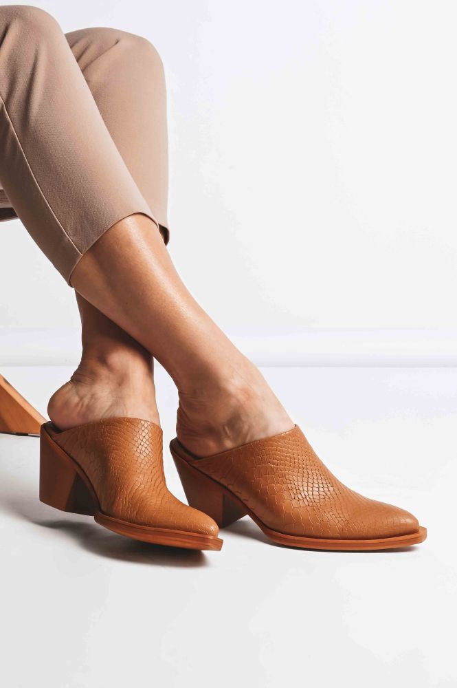 Δερμάτινα Mules So Chic By Vsk Zoya 5002-04 Light Brown