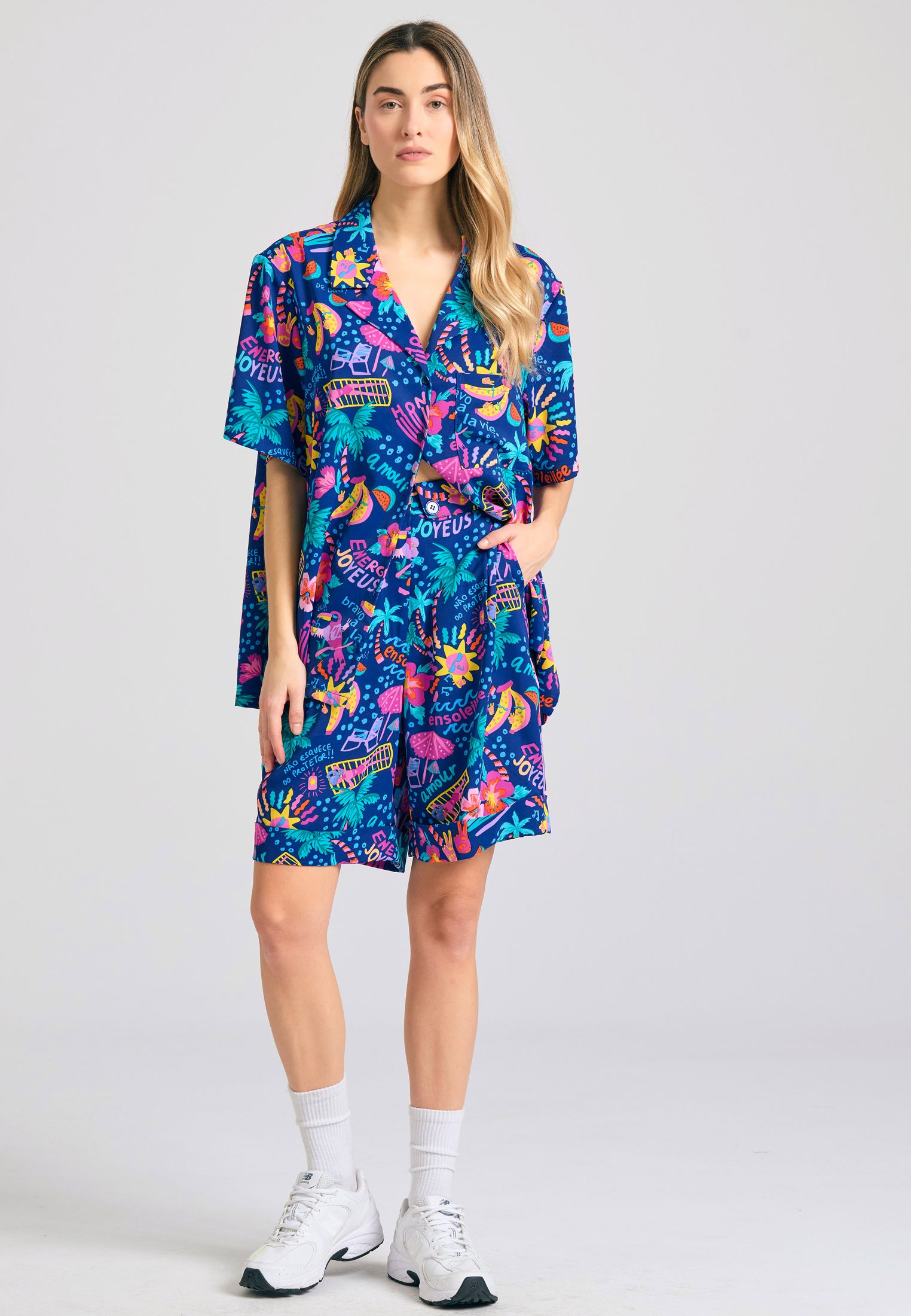 Γυναικείο oversized πουκάμισο με tropical τύπωμα