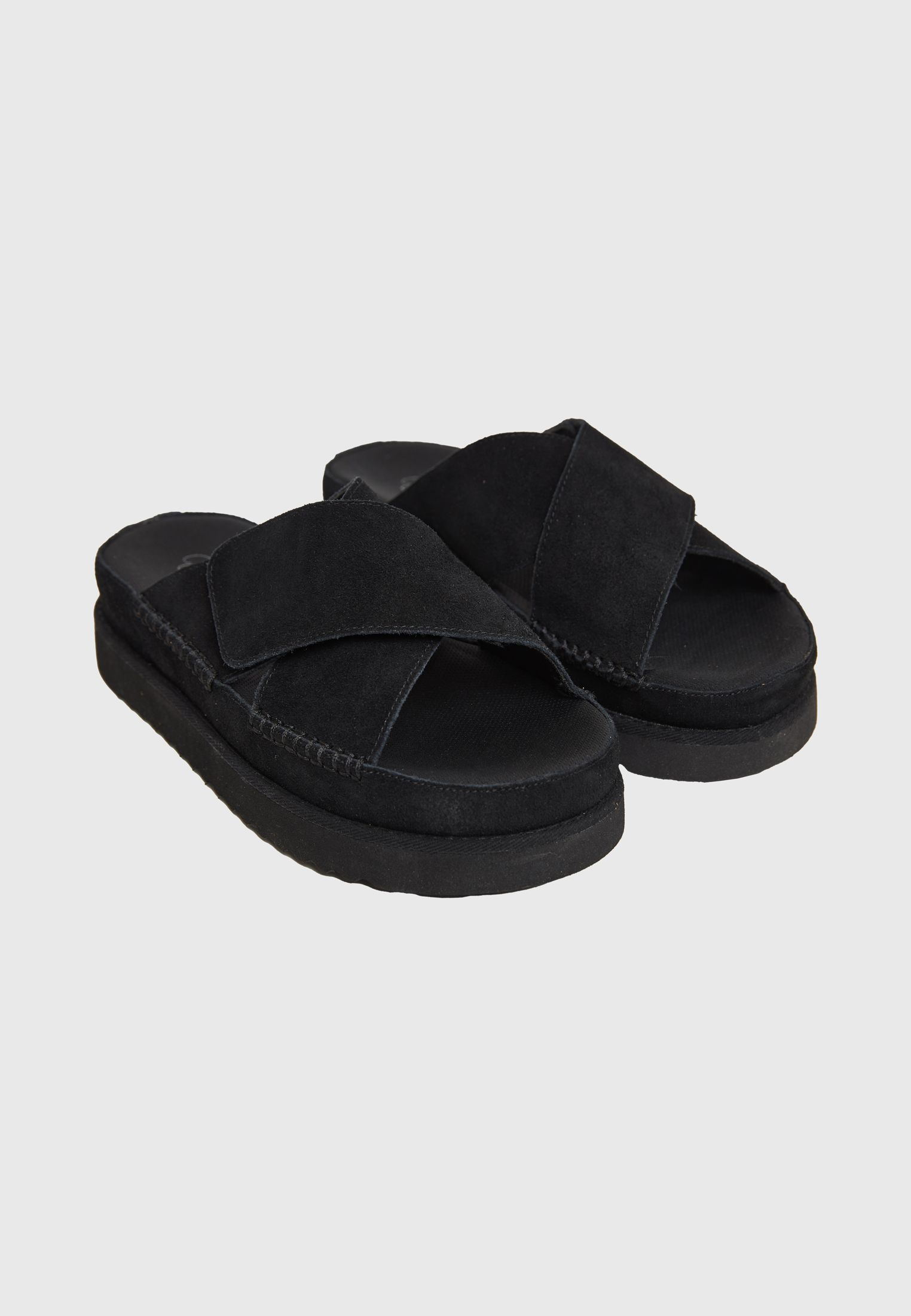 Γυναικεία suede σανδάλια