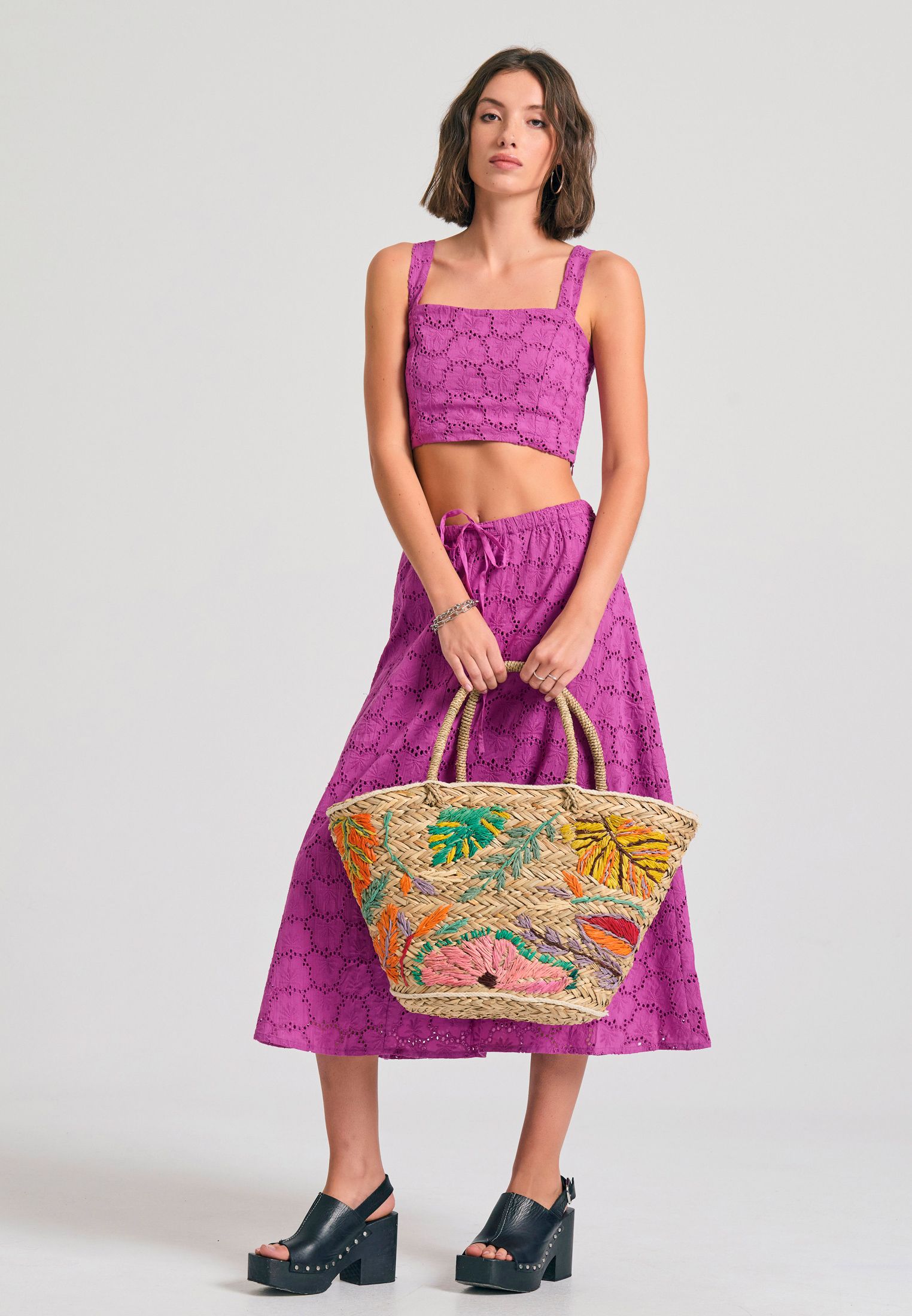 Μίντι embroidery φούστα σε γραμμή Άλφα