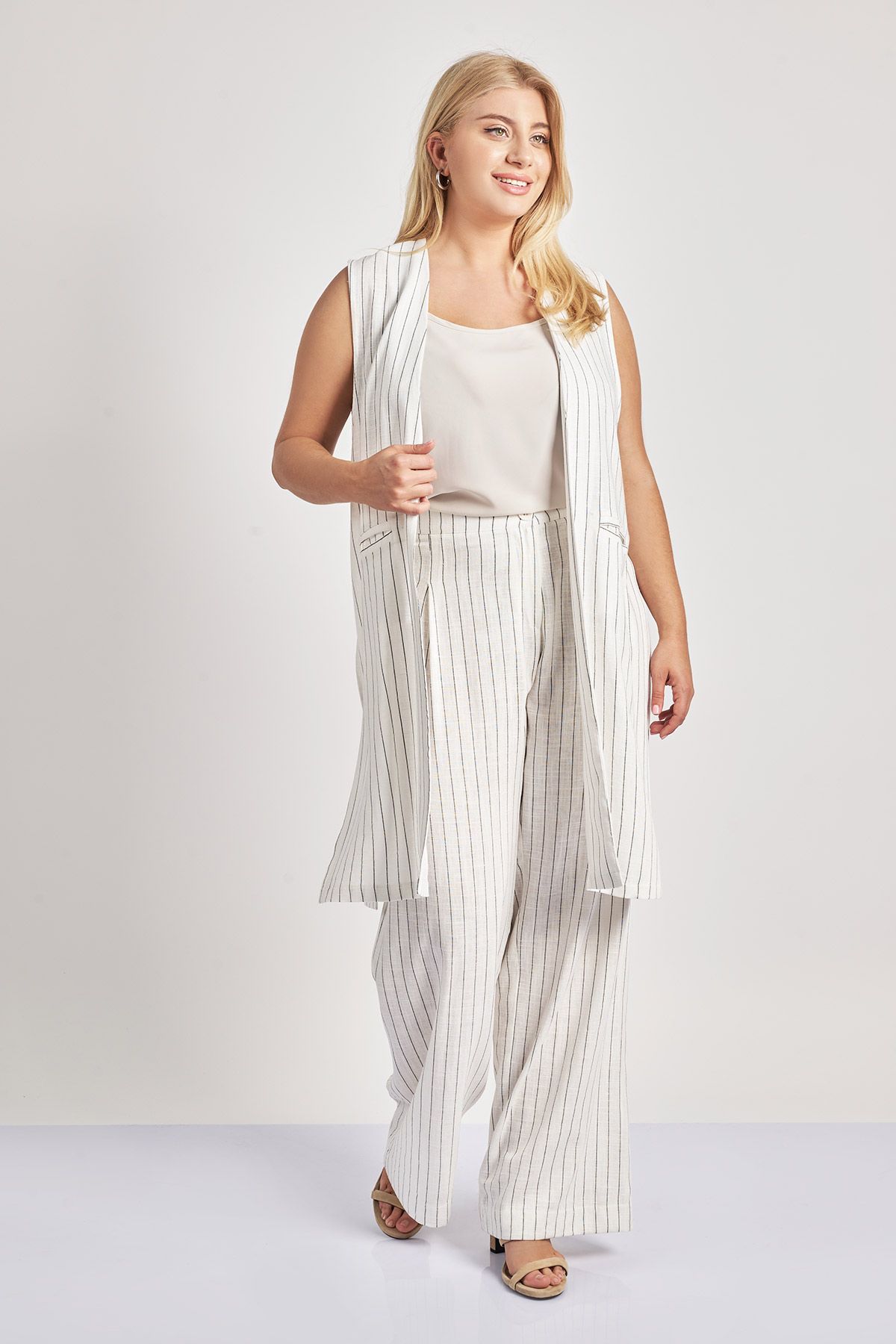 Ριγέ παντελόνι σύμμεικτο λινό wide leg