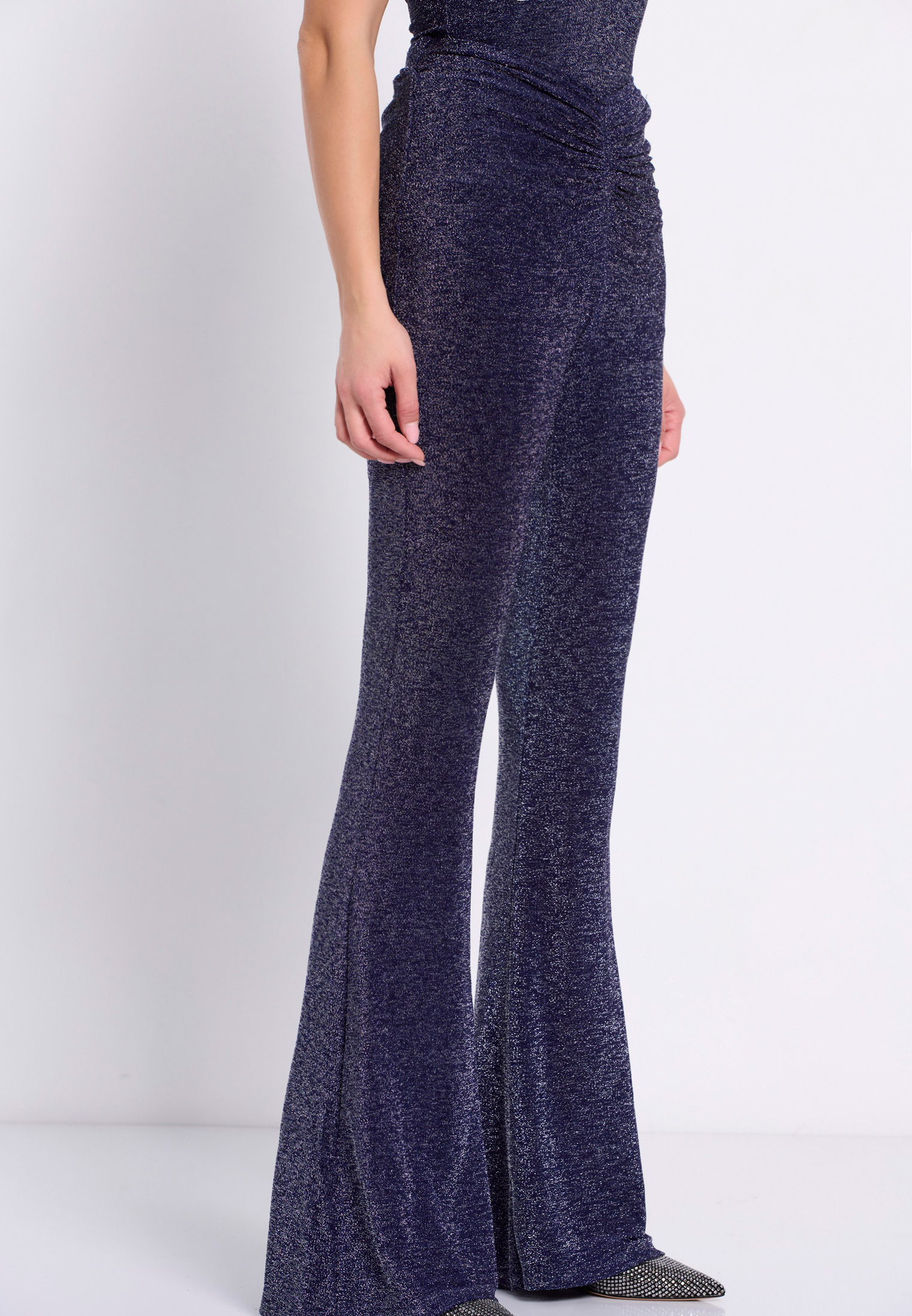 Flare fit παντελόνι με μεταλλιζέ νήμα