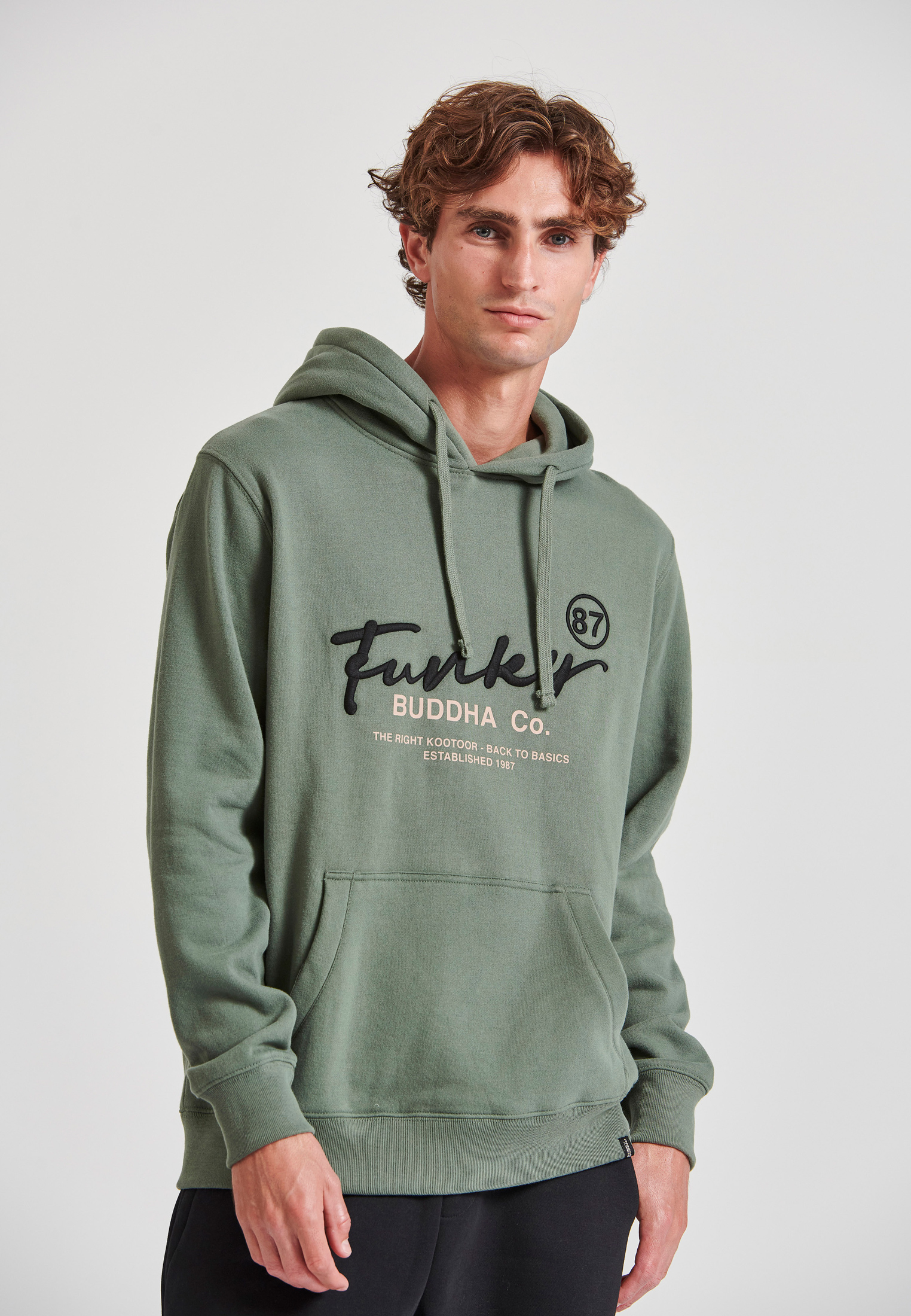 Relaxed fit φούτερ με κέντημα στο στήθος