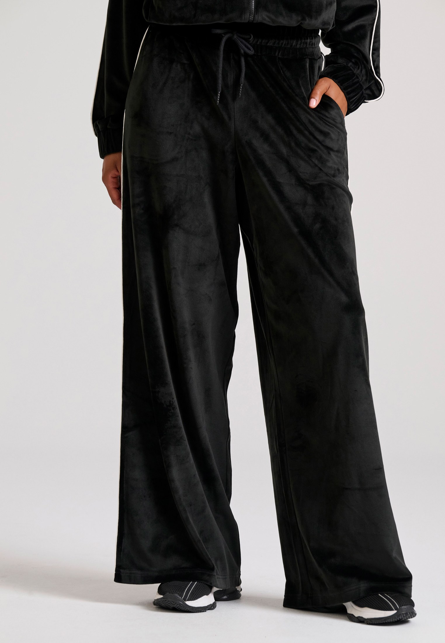 Wide leg fit βελουτέ παντελόνι φόρμας