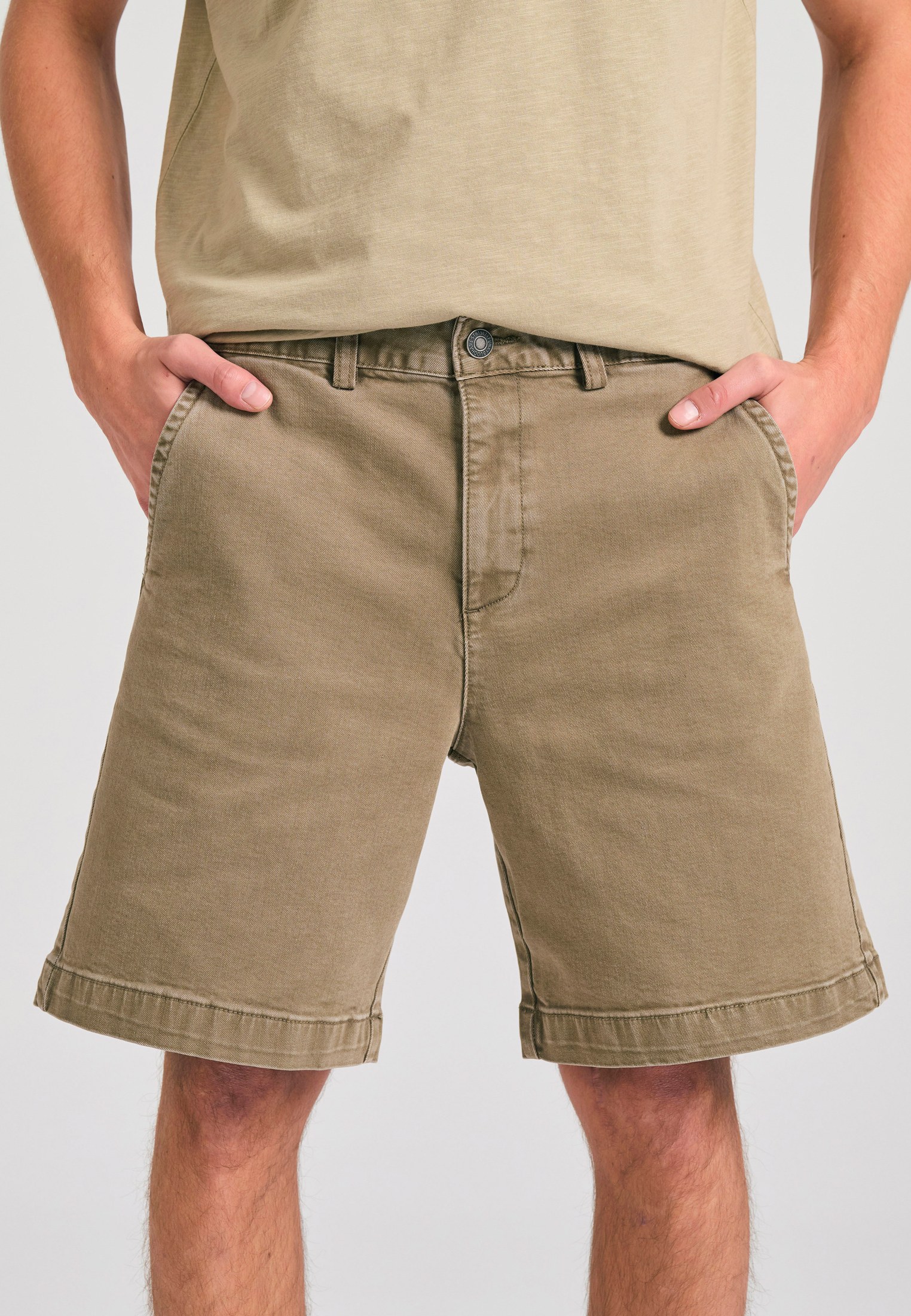 Ανδρική comfort fit garment dyed τζιν βερμούδα