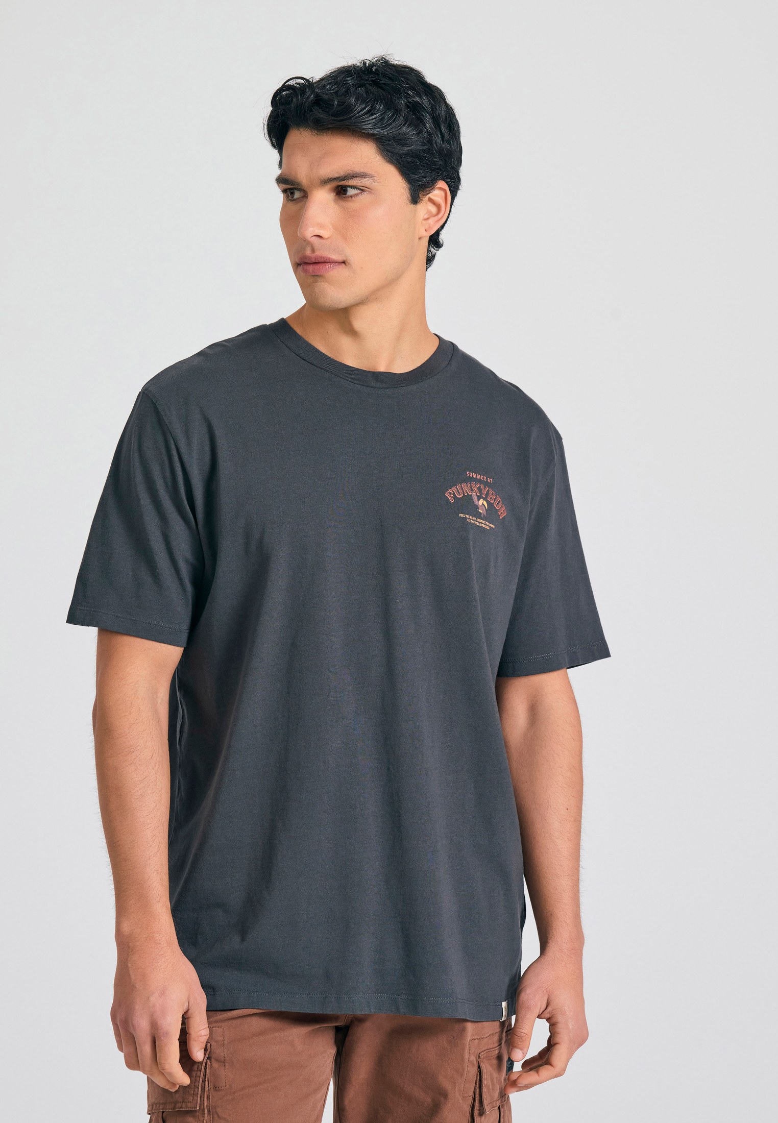 Relaxed t-shirt με tropical τύπωμα στην πλάτη