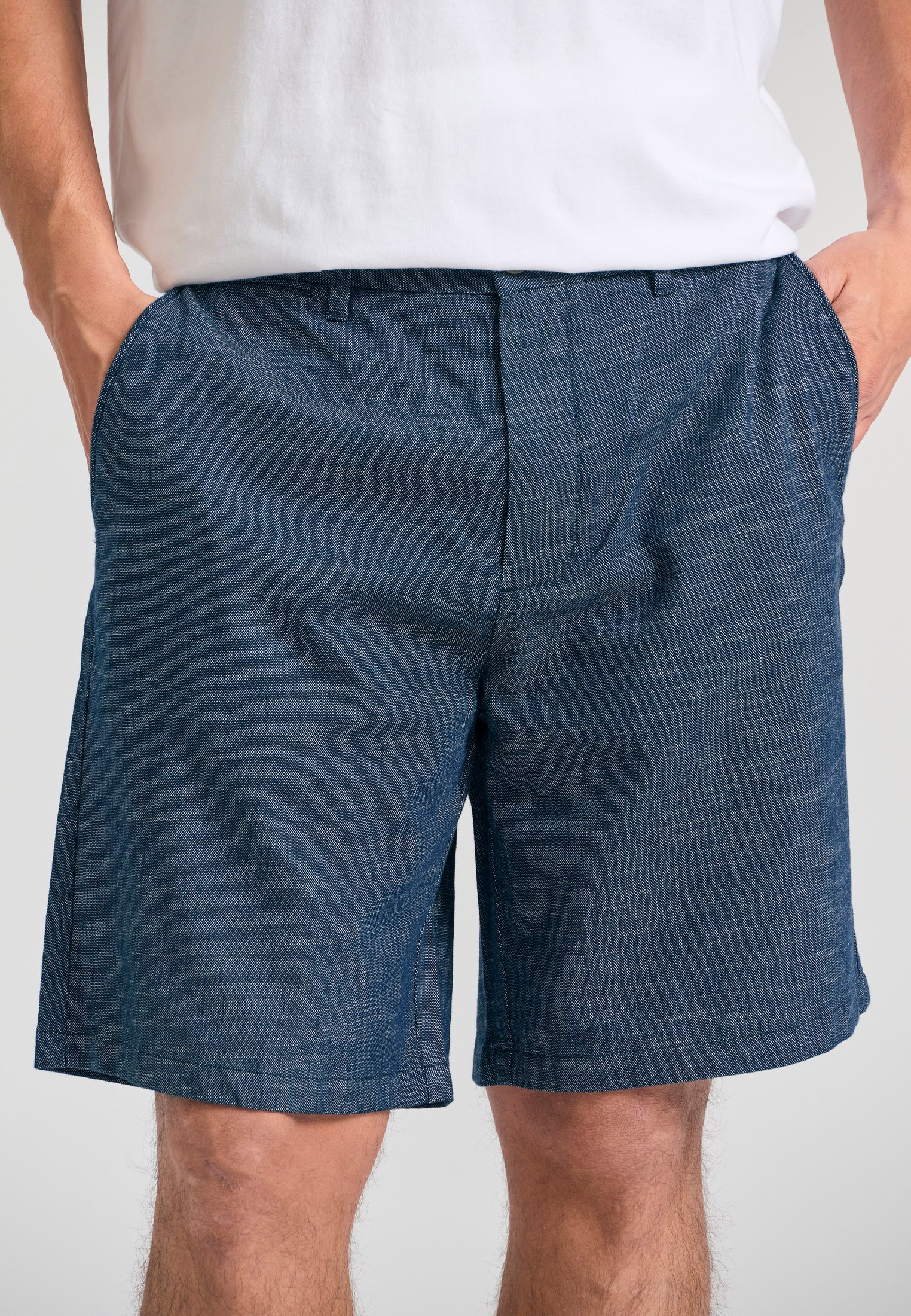 Comfort fit yarn dyed chino βερμούδα με λάστιχο