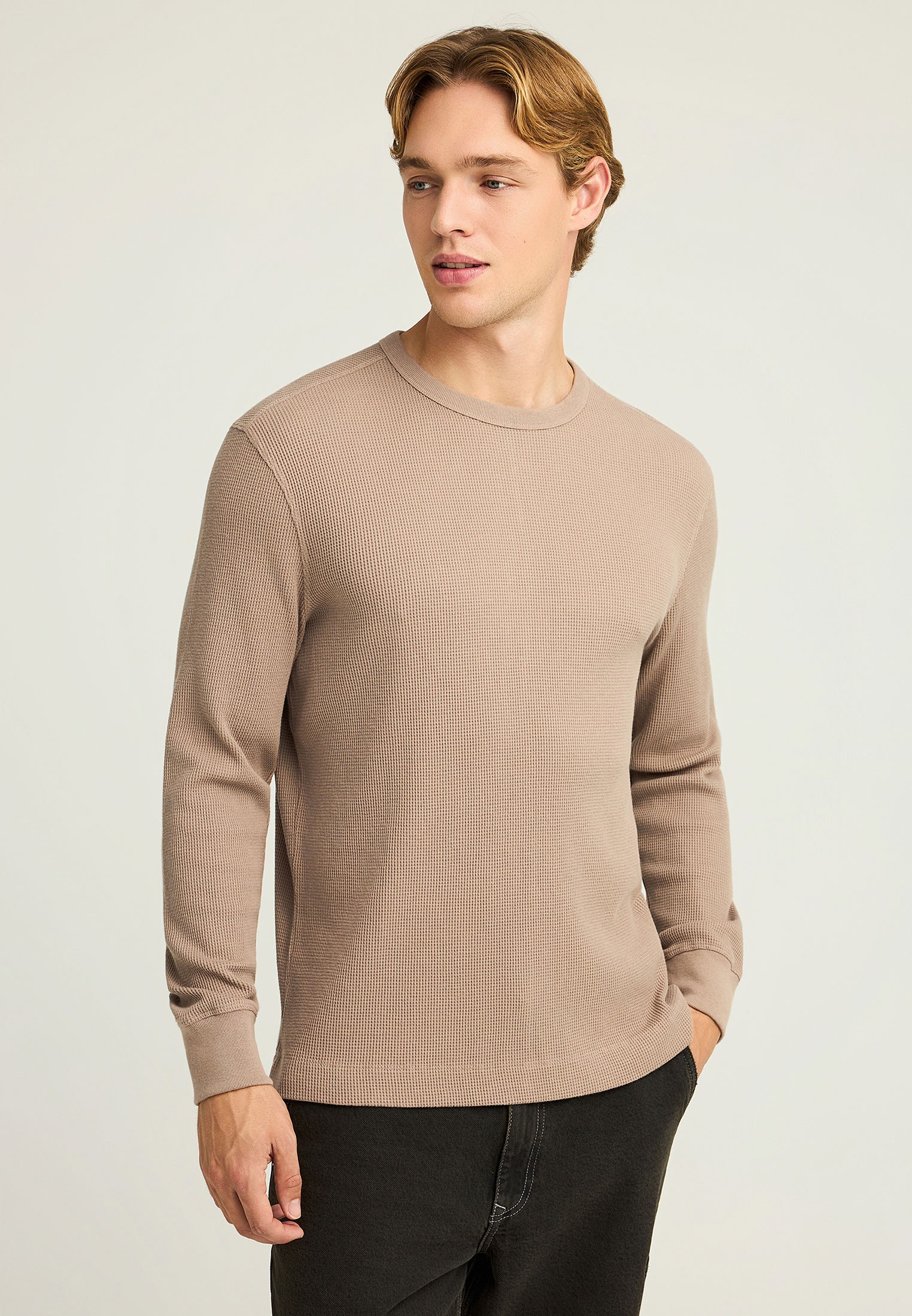Relaxed fit μονόχρωμη μακρυμάνικη μπλούζα