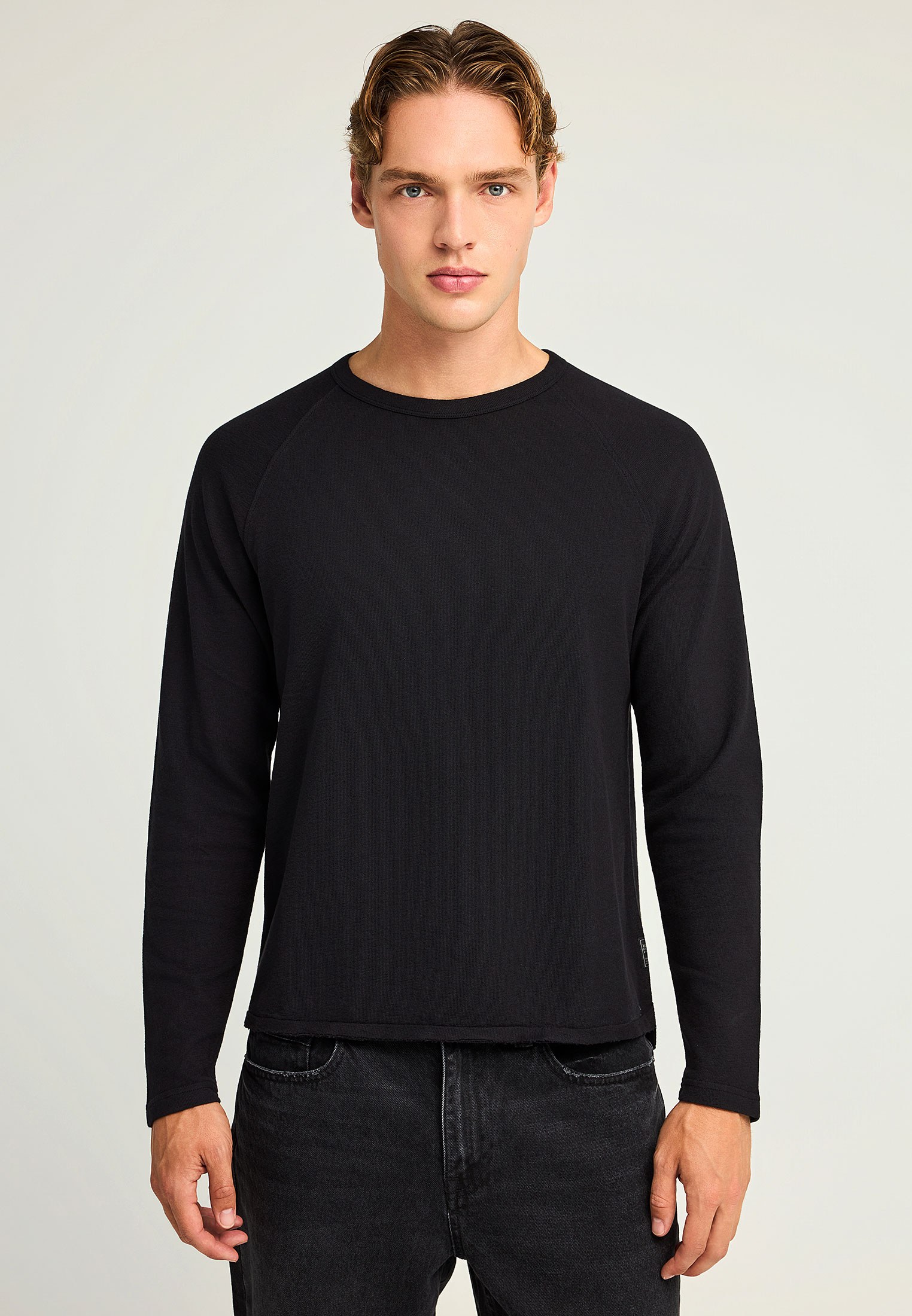 Regular fit t-shirt με raw edges