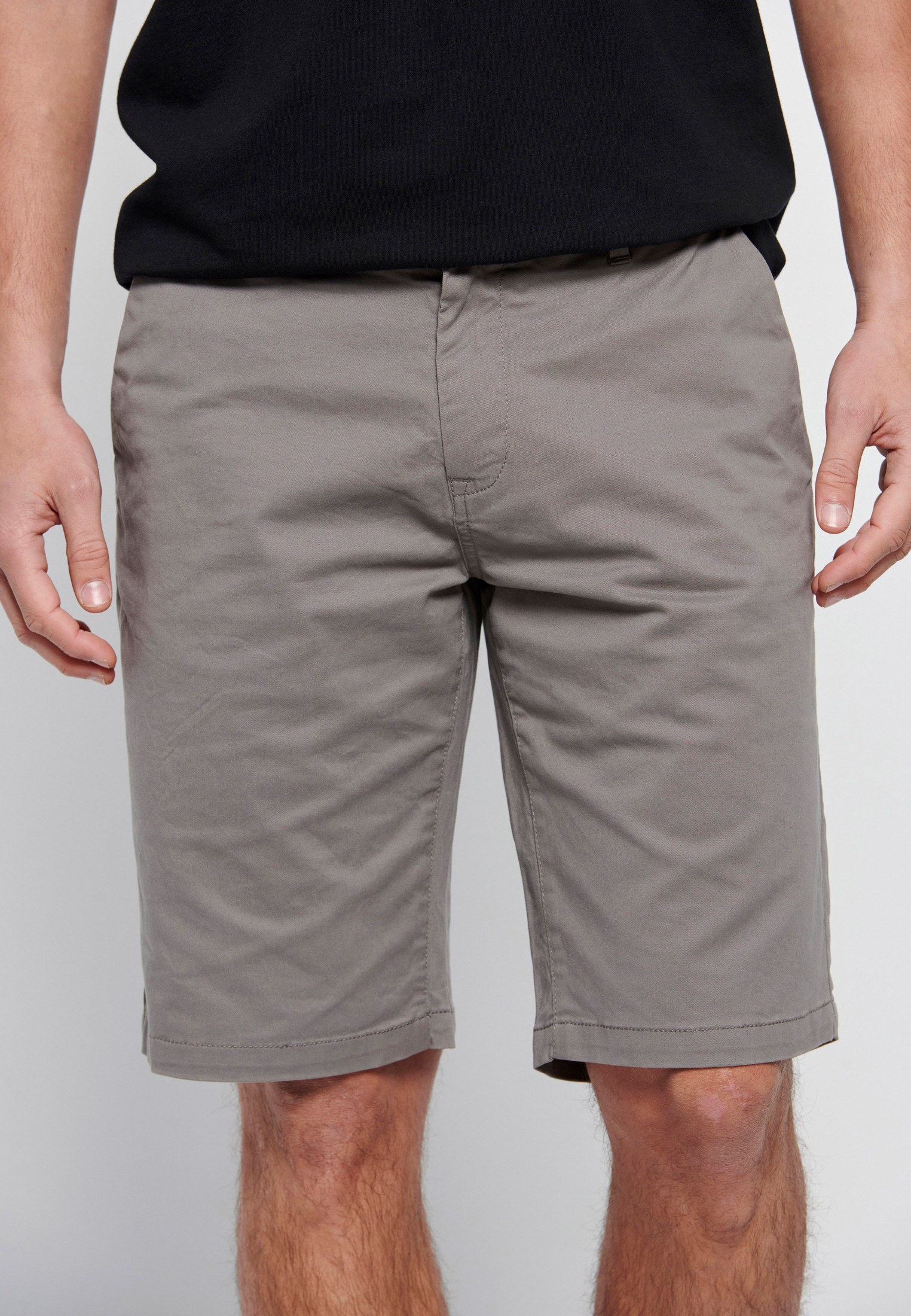 Essential βερμούδα chino