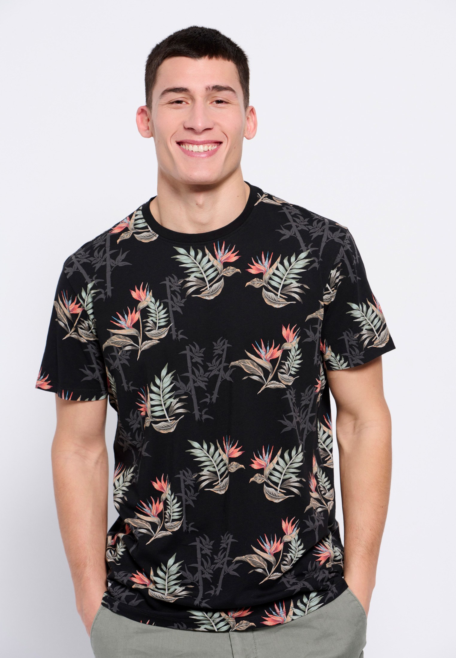 T-shirt με all over τύπωμα