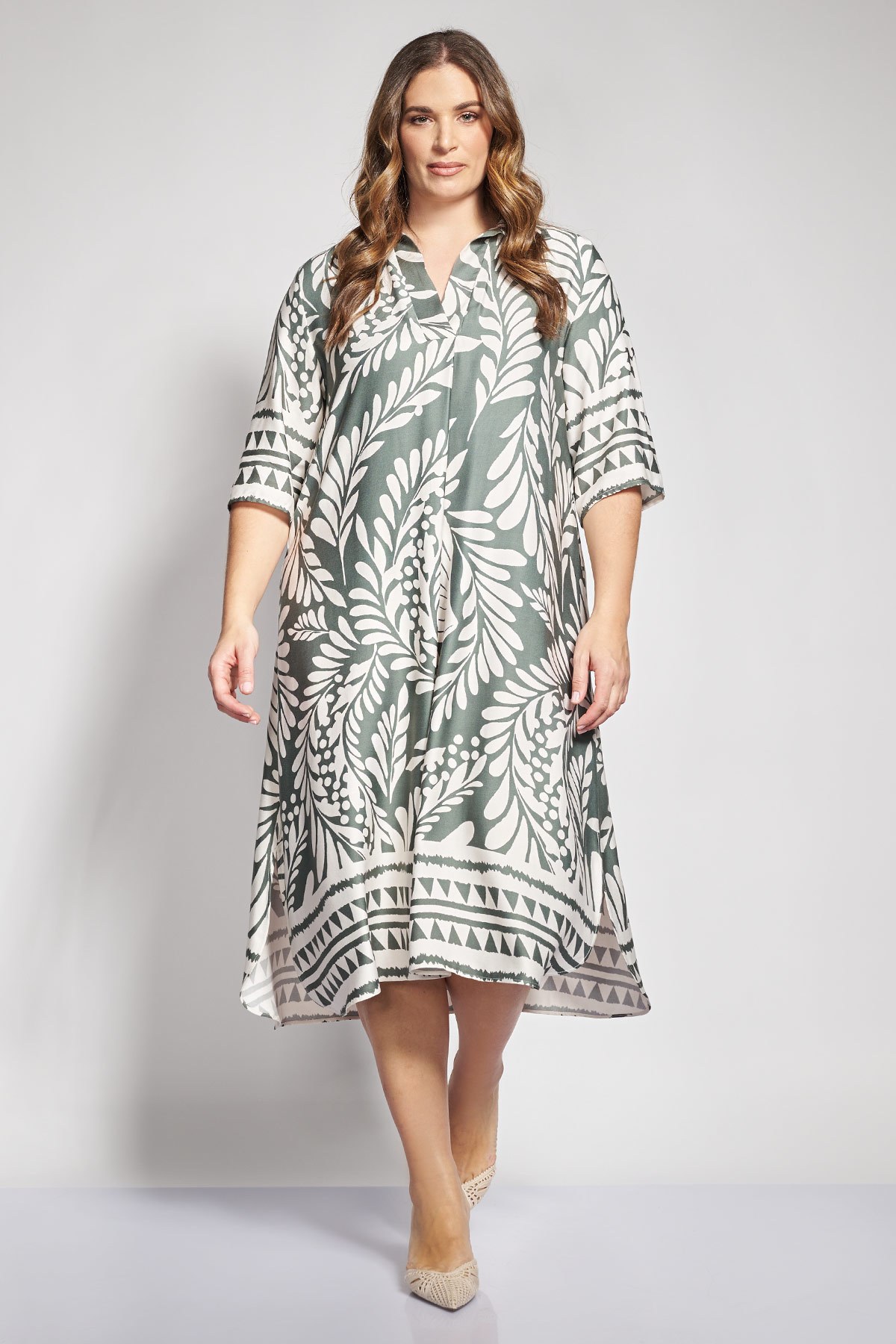 Μίντι boho εμπριμέ φόρεμα βισκόζη με γεωμετρική μπορντούρα