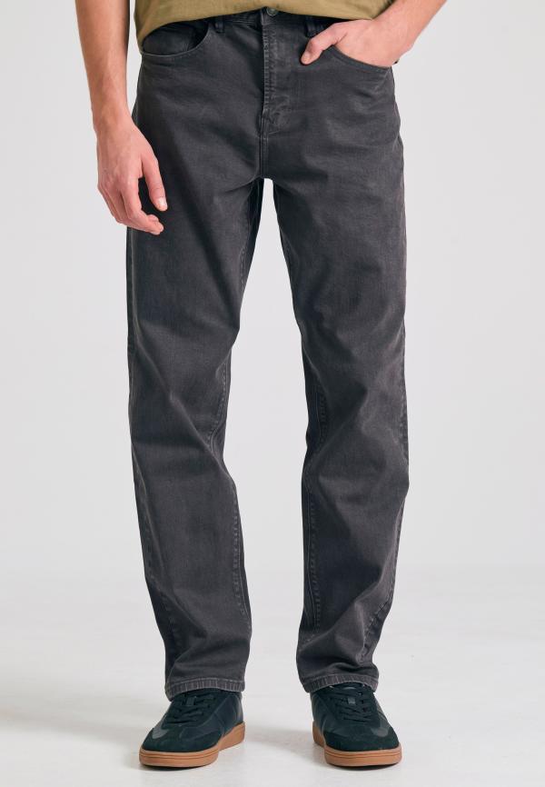 Relaxed tapered fit garment dyed τζιν παντελόνι