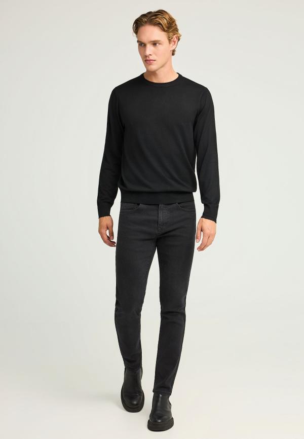 Slim fit τζιν παντελόνι με ελαφρύ ξεθώριασμα