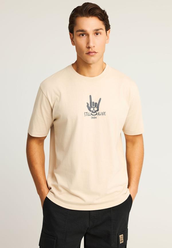 T-shirt με τύπωμα στο στήθος